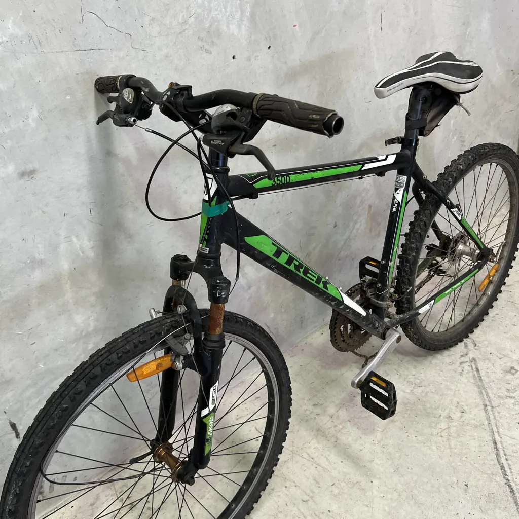 TREK 3500 Bike, 39.5cm Image 1++