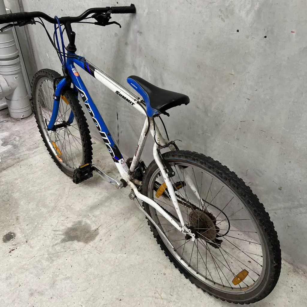 Apollo Summit 1020 Bike Blue and White Image 1++