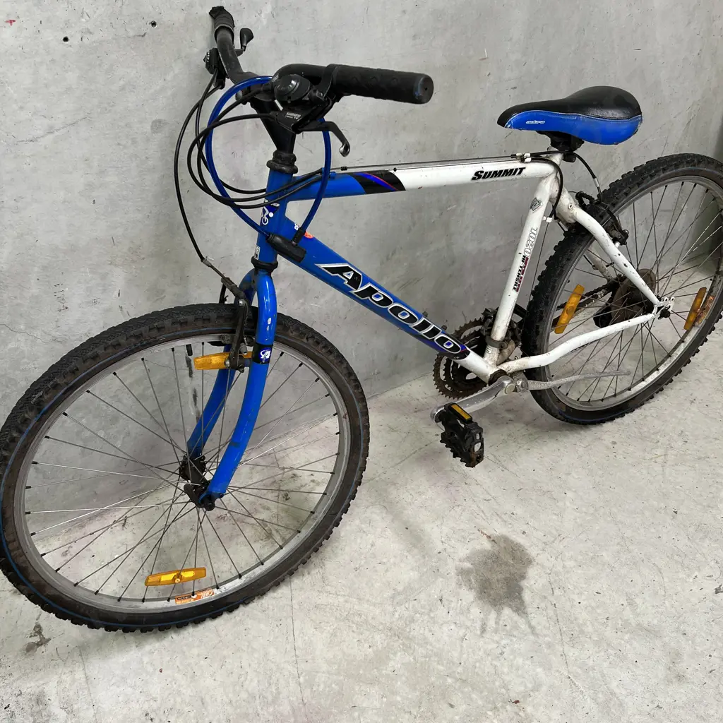 Apollo Summit 1020 Bike Blue and White Image 1++