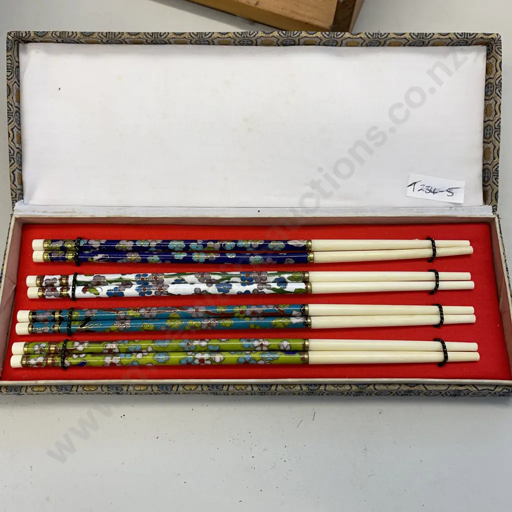 Vintage Set of 4 Pair of Cloisonne Chopsticks in Padded Case Image 1++
