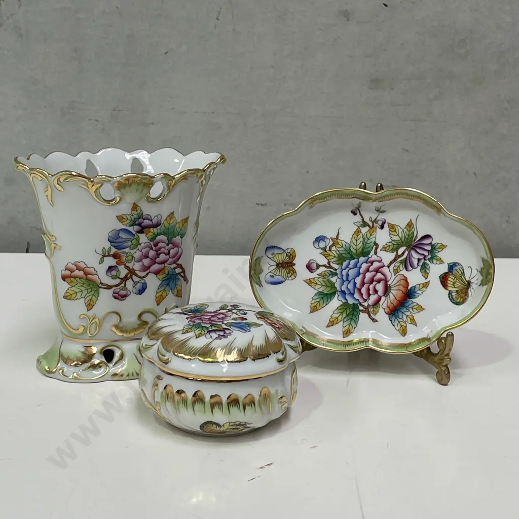 Vintage Herend Hvngary Handpainted Porcelain Vase H12cm with lidded Trinket box and dish. Butterfly and floral design. Image 1++