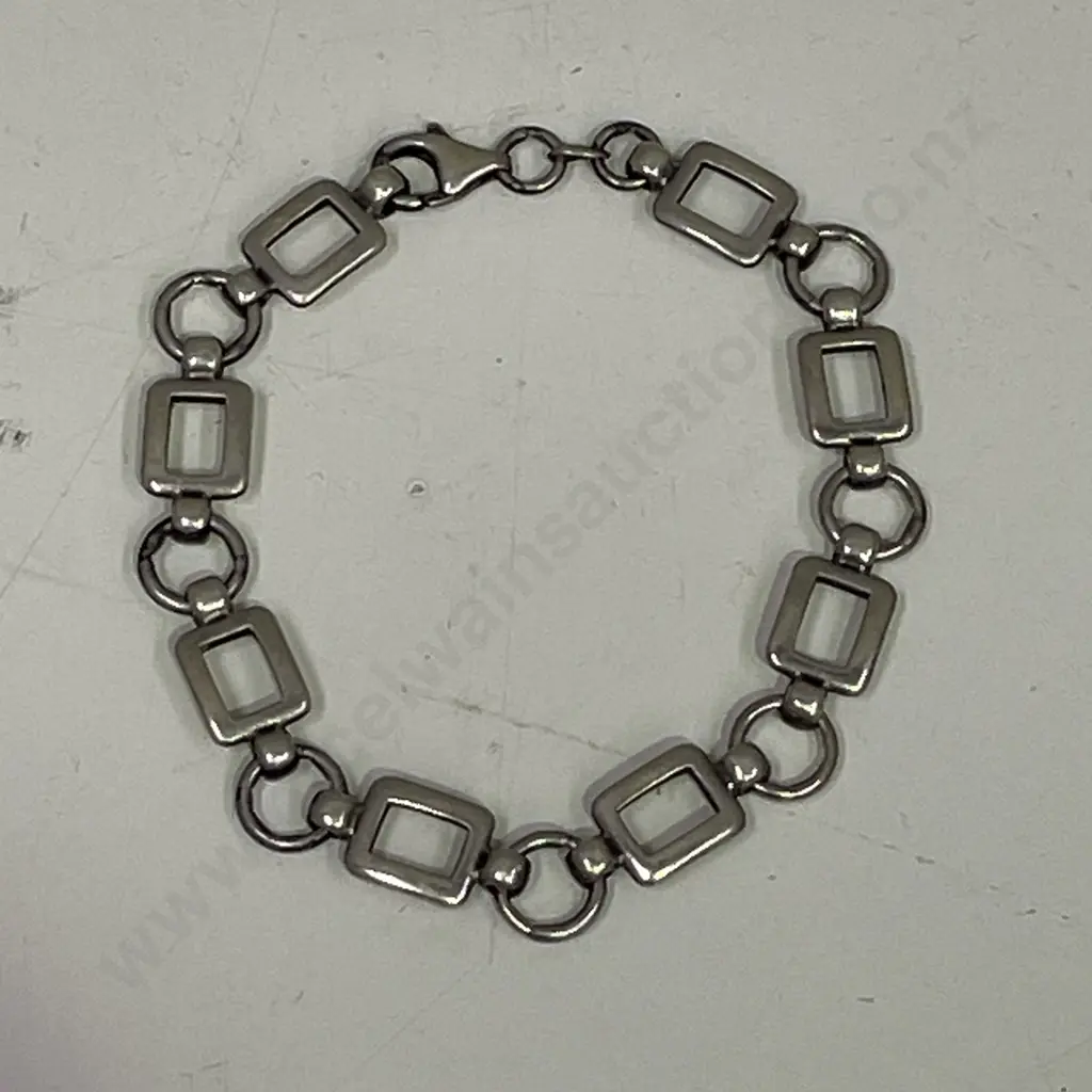 Sterling Silver Rectangular and Circular Bracelet. Stamped 925 Image 1++