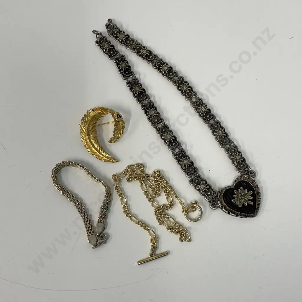Assorted Jewellery Image 1++