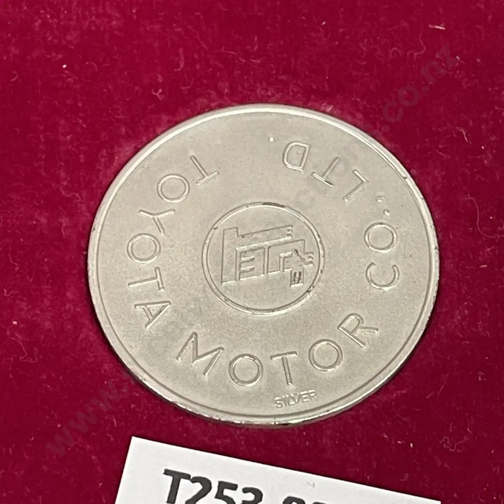 Pheli Mint Toyota Silver Coin, in case. Image 1++