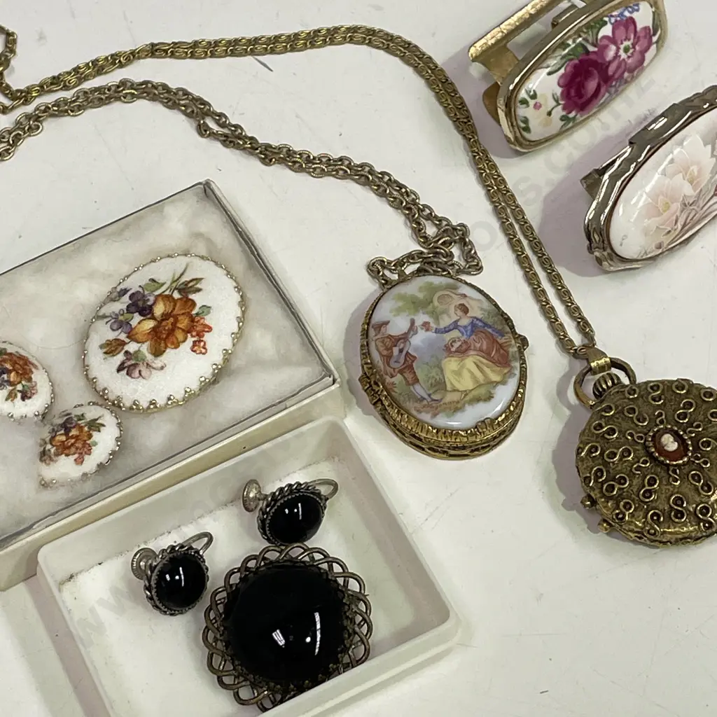 Vintage Brooch and Earring Sets with Lipstick Holders and Lipstick Lockets won Chains Image 1++