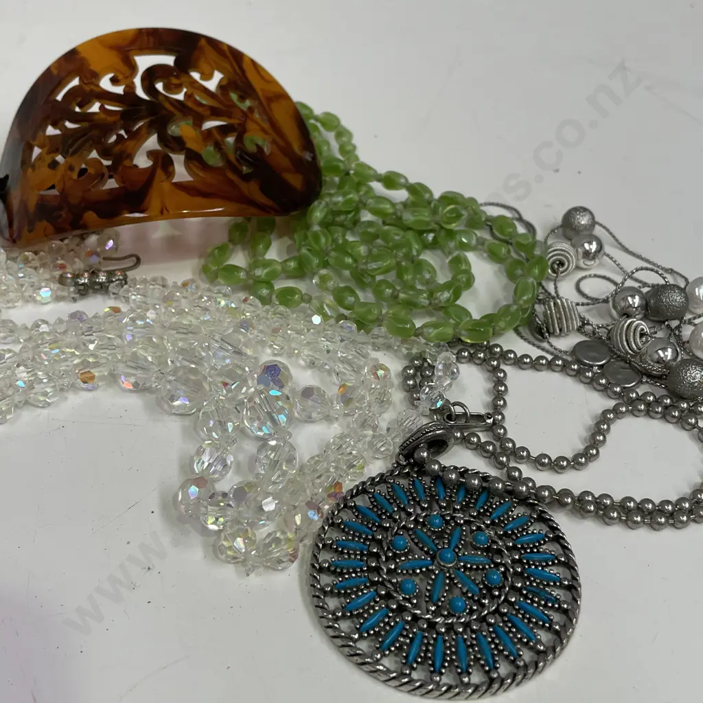Assorted Jewellery Image 1++