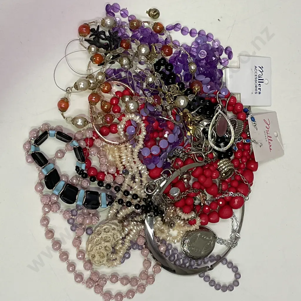 Assorted Costume Jewellery Image 1++