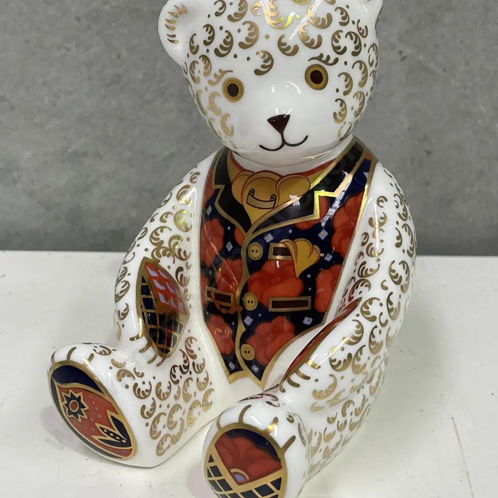Royal Crown Derby Imari Bear Image 1++