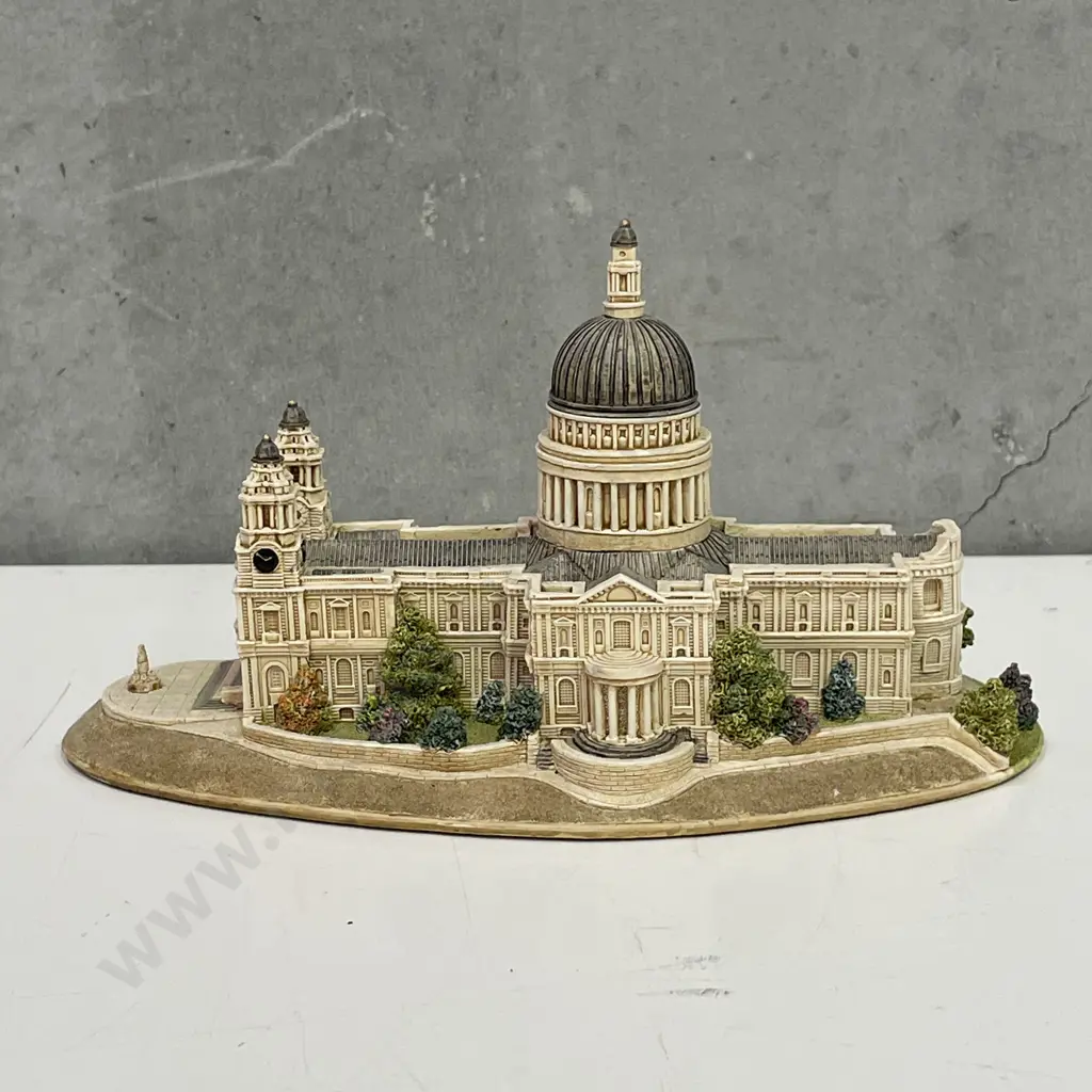 Lilliput Lane Britains Heritage St Paul's Cathedral Image 1++