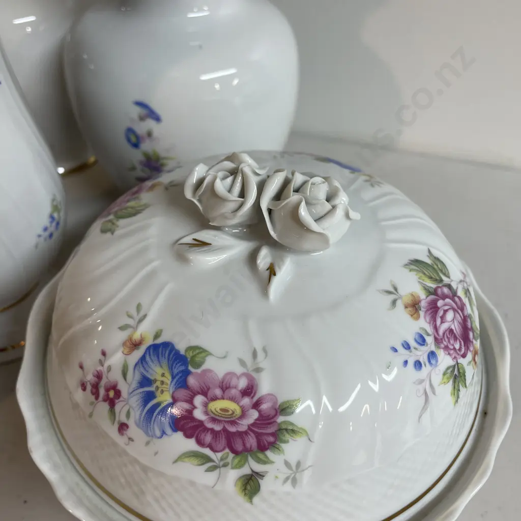 Vintage Assorted Hollohaza Hungarian Porcelain Lidded Tureens, vases, etc Image 1++