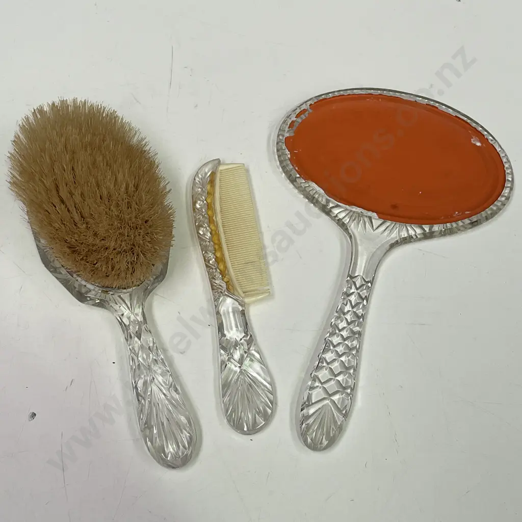 Vintage Dressing Table Brush/Comb/MIrror Set (some faults) Image 1++