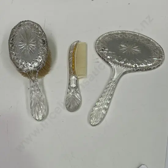 Vintage Dressing Table Brush/Comb/MIrror Set (some faults)