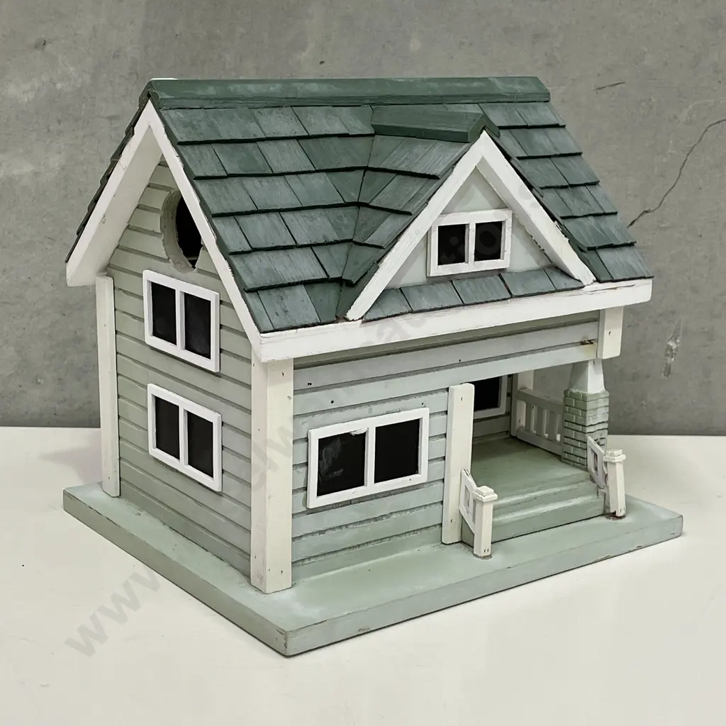 Wooden Model of Cottage Image 1++