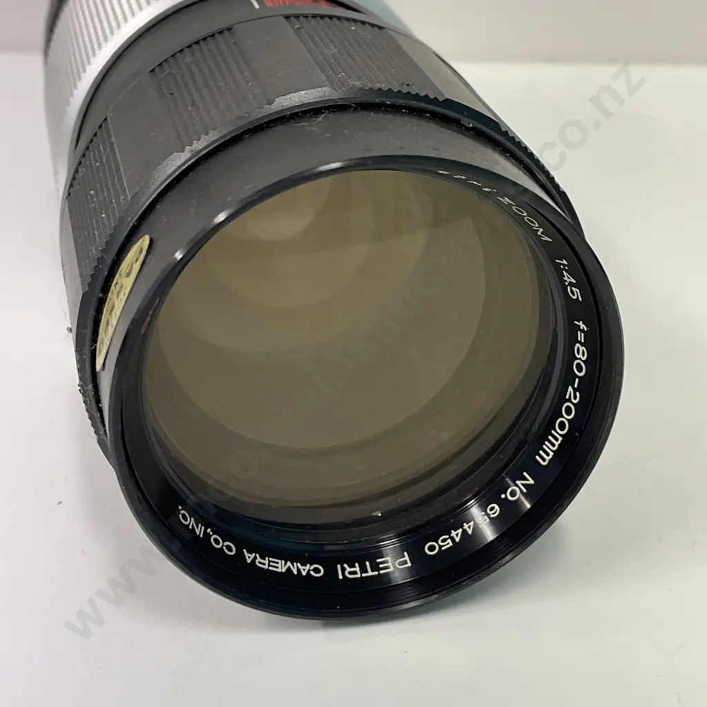 Petri Camera Co Zoom Lens 1.45 f=80-200mm No. 654450 Image 1++