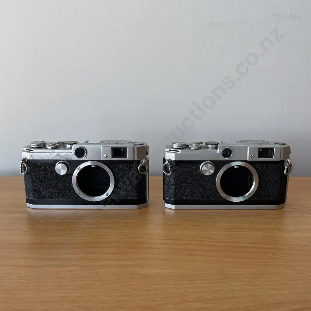 Pair of Vintage Canon Model L2 Cameras. No 520278/533334 Image 1++