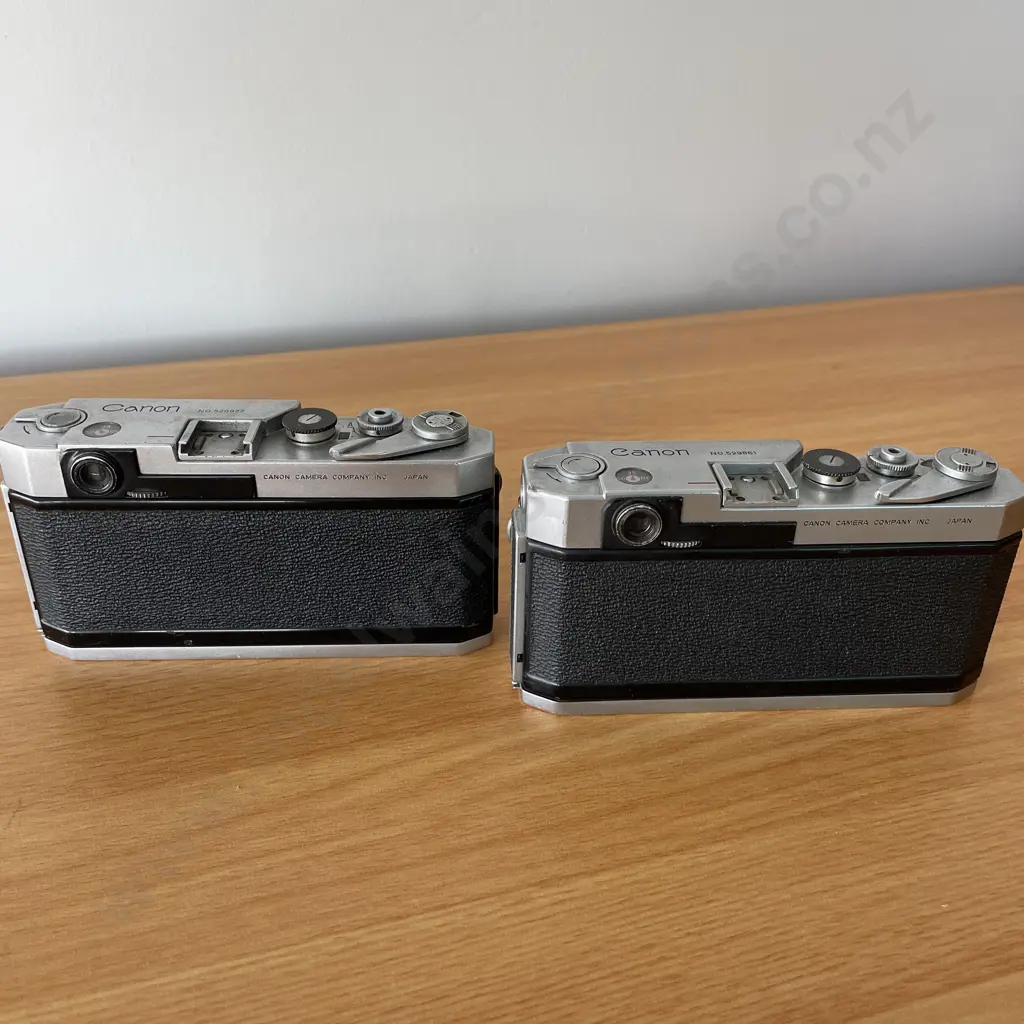 Two Vintage Canon Cameras. Model L2 No520977 and L3529861 Image 1++