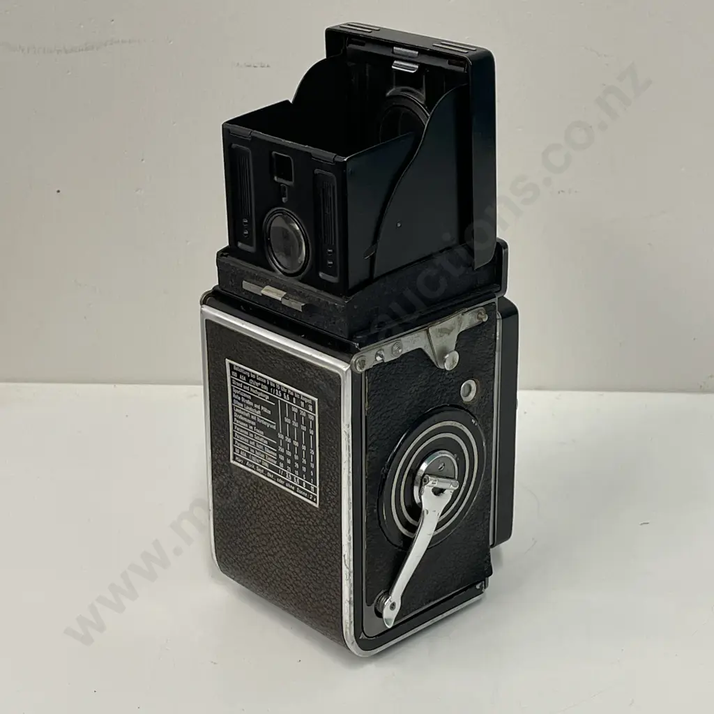 Vintage Rolleiflex Camera Image 1++