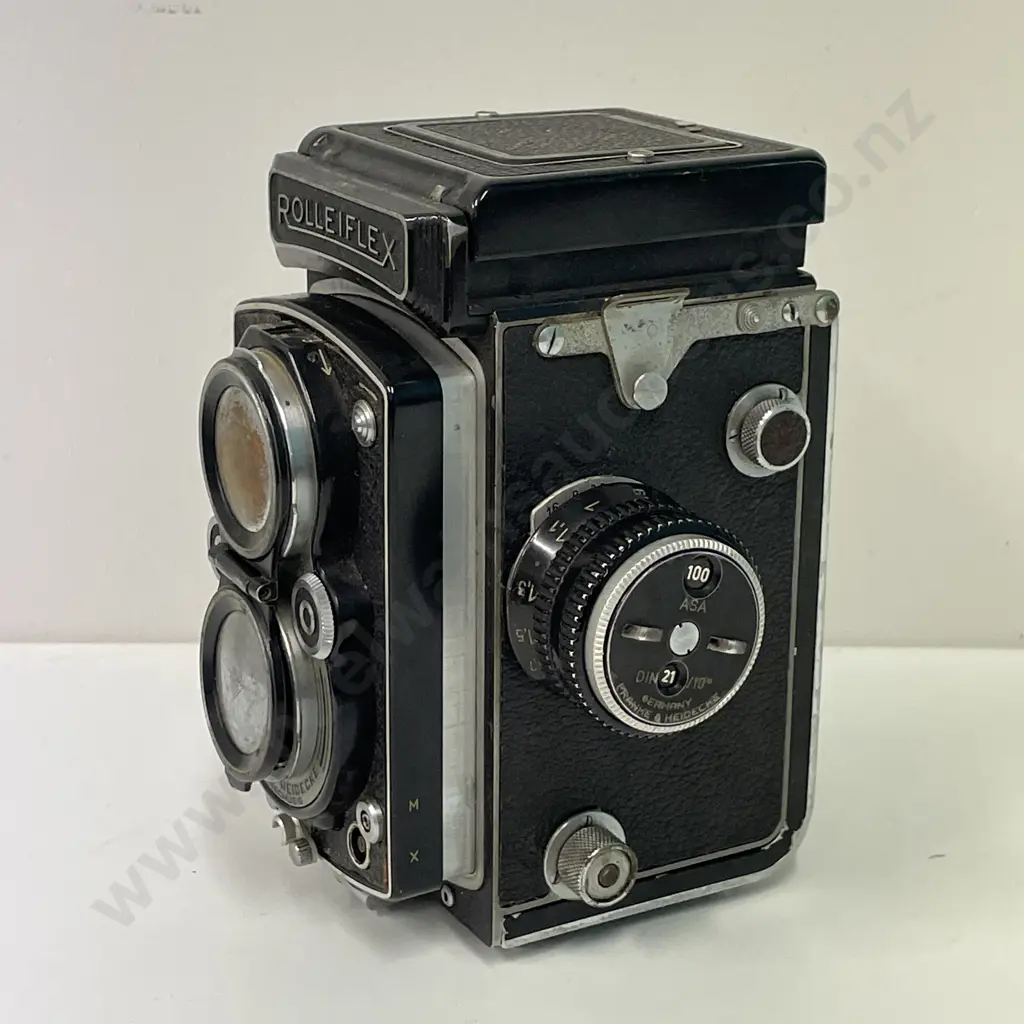 Vintage Rolleiflex Camera Image 1++