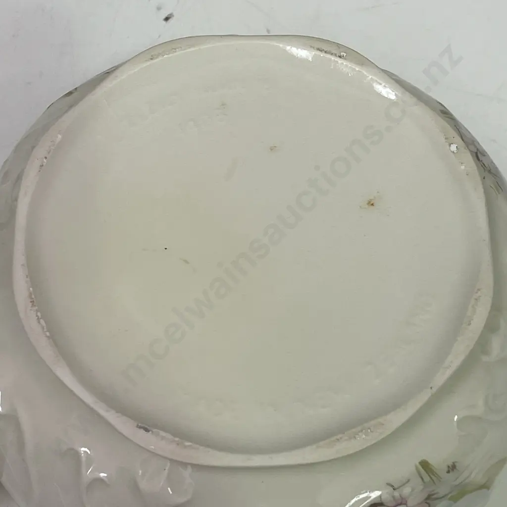 Made in NZ Titian Ware Po. Numbered 1406 Image 1++