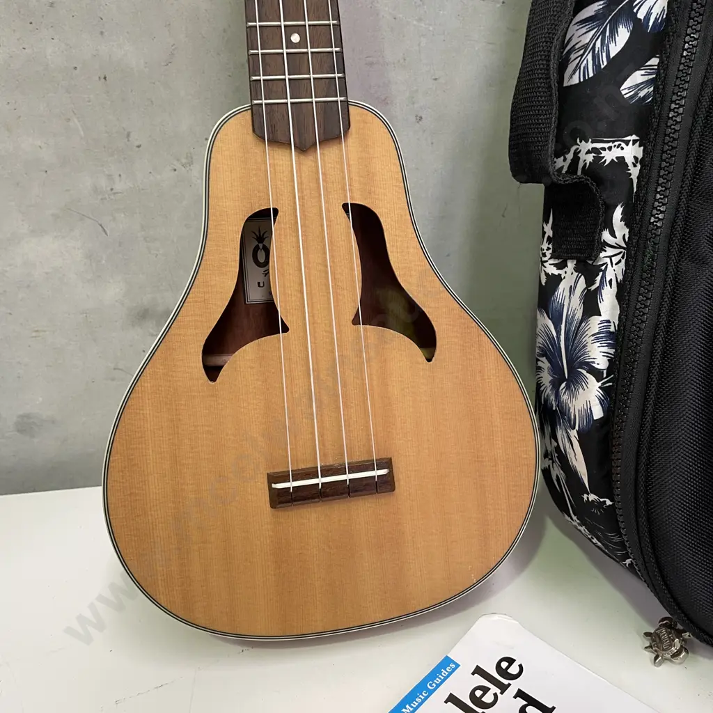 Ohana Hand Crafted Ukulele with Chord Dictionary in Mahalo Case Image 1++