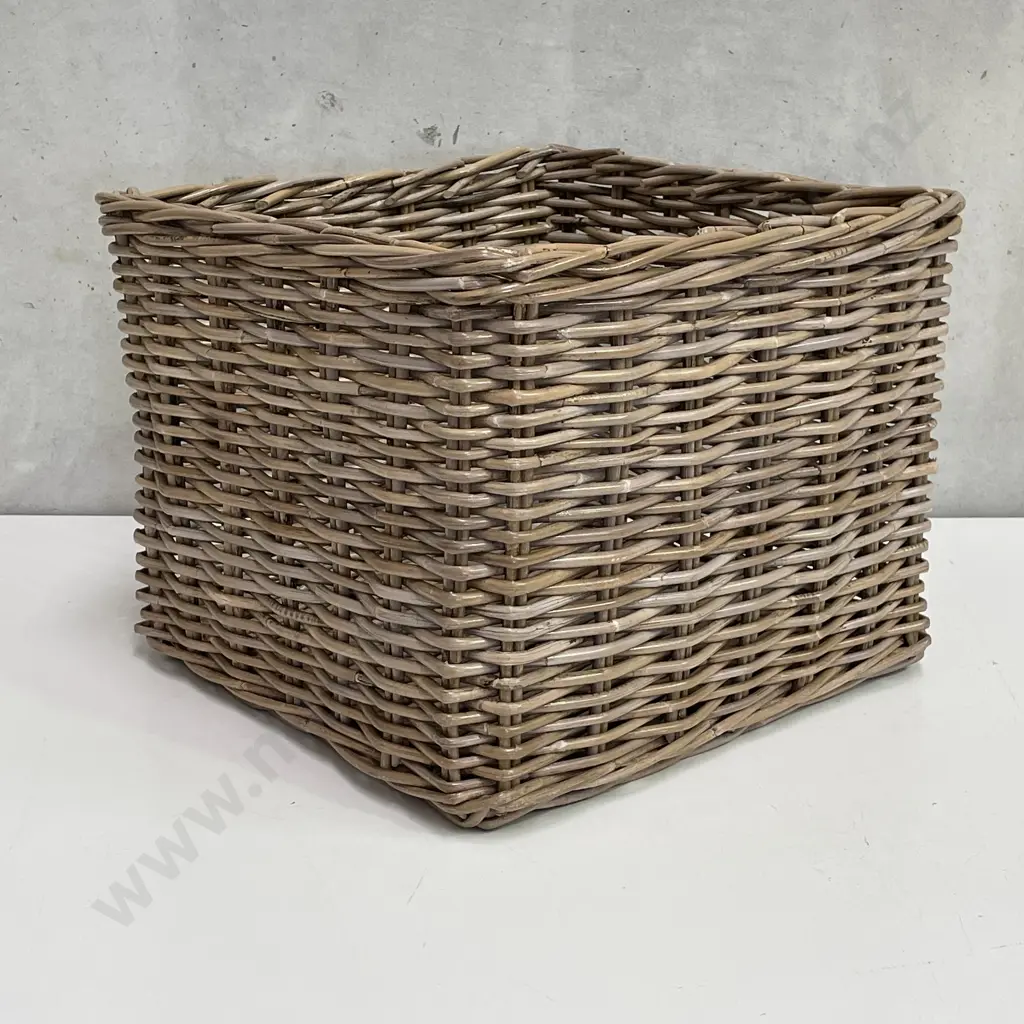 Square Cane Basket H34cm 43cm sq Image 1++