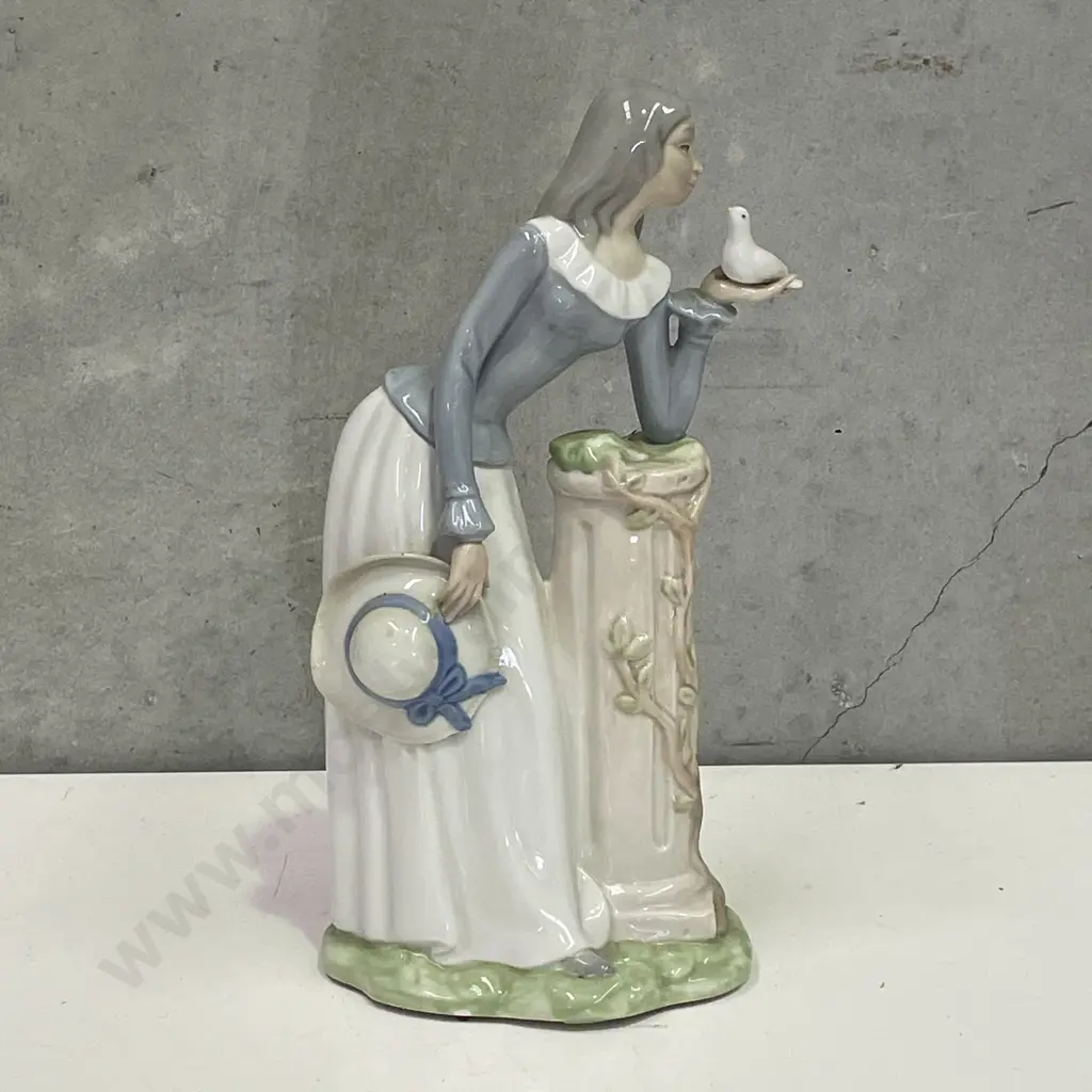 Porcelain Figurine of Lady with Dove, H31cm, Marked as shown Image 1++