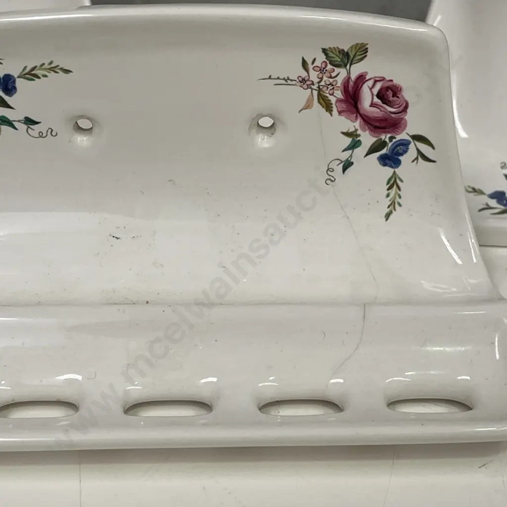 Crown Lynn Ceramic Bathroom Items: Soap dish, towel rail ends and Toothbrush holder (af as shown) Image 1++