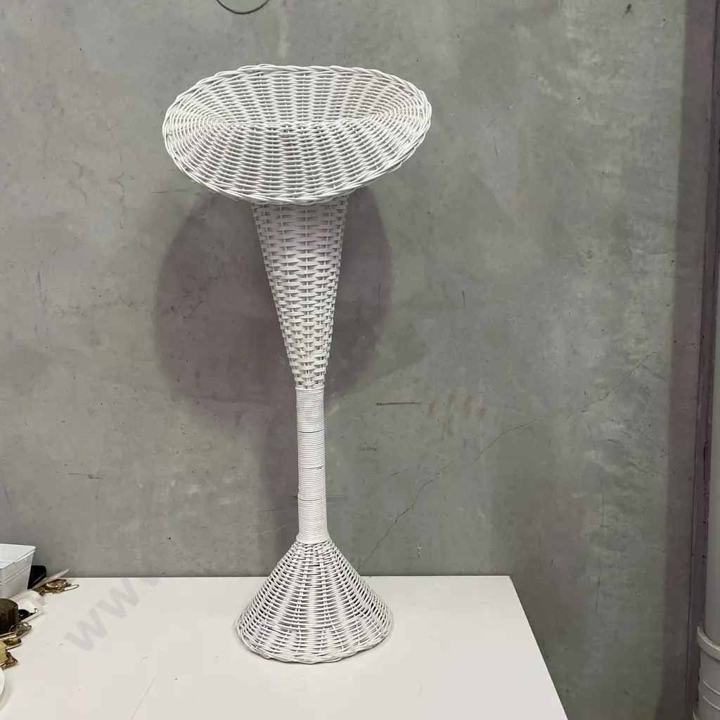Large White Painted Cane/Wicker Jack in the Pulpit Flower Stand H110 w48cm Image 1++