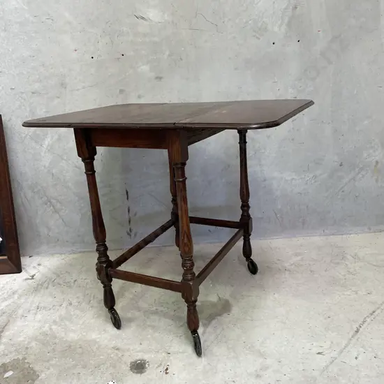 Vintage Oak Dropside Tea Trolley/Table. Top extended 900 x 600mm, Folded 450 x 600mm, H750mm