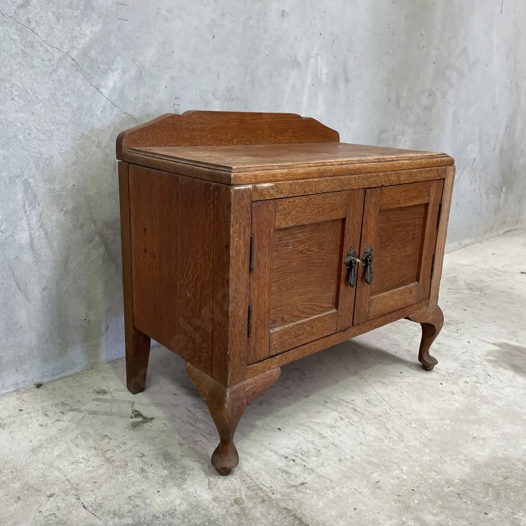 Vintage Solid Oak 2 Door Bedside Cabinet. H55 D35 W60cm Image 1++