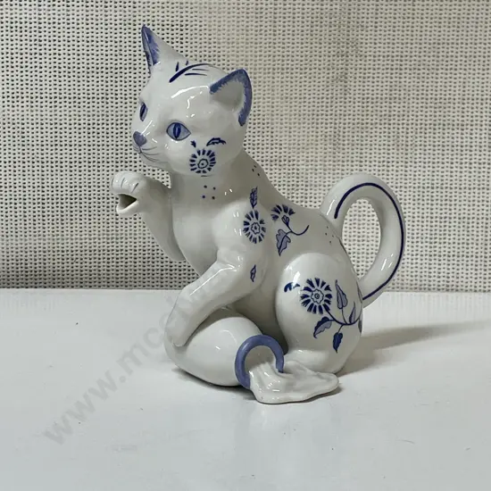 Country Friends Blue and White Cat Jug