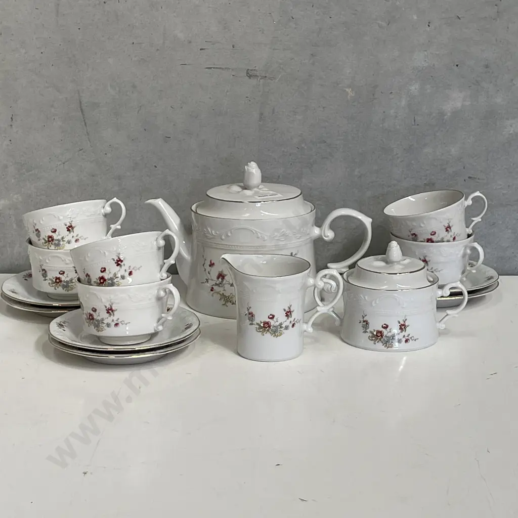 Vintage Huguenot Royale Porcelain Teaset. Handpainted Floral pattern Image 1++