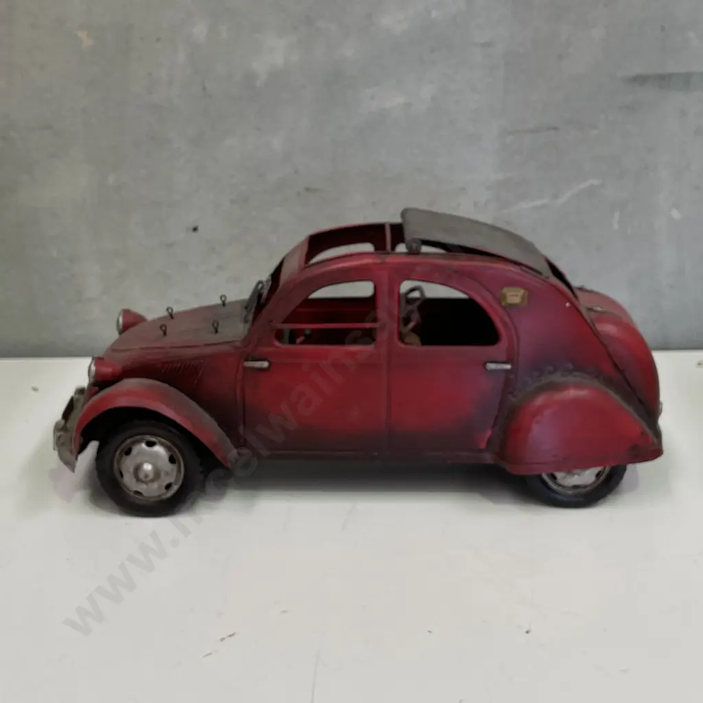Vintage Citroen 2CV Tin Model Car Image 1++