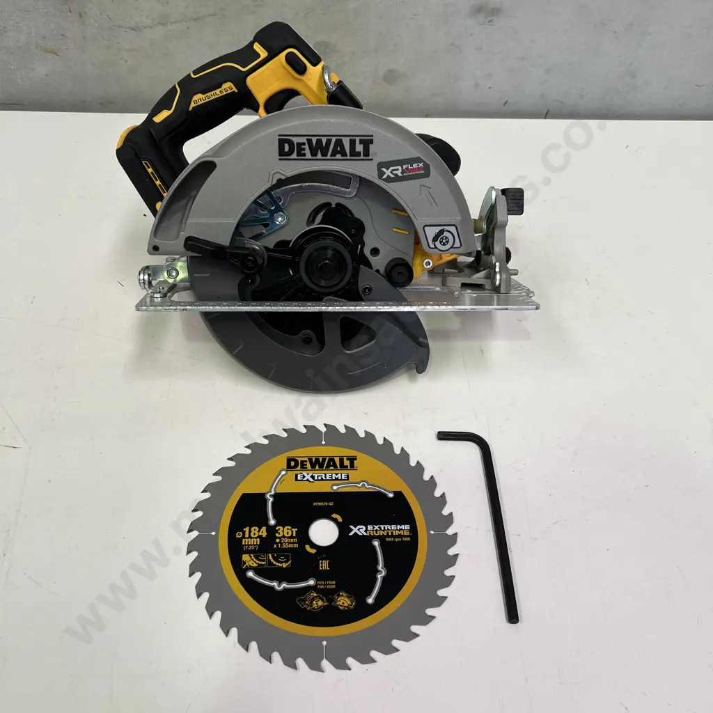 As New DeWALT Flexvolt Advantage 20V Max Circular Saw. Model DC5573-XE. With Blade. Tool only Image 1++