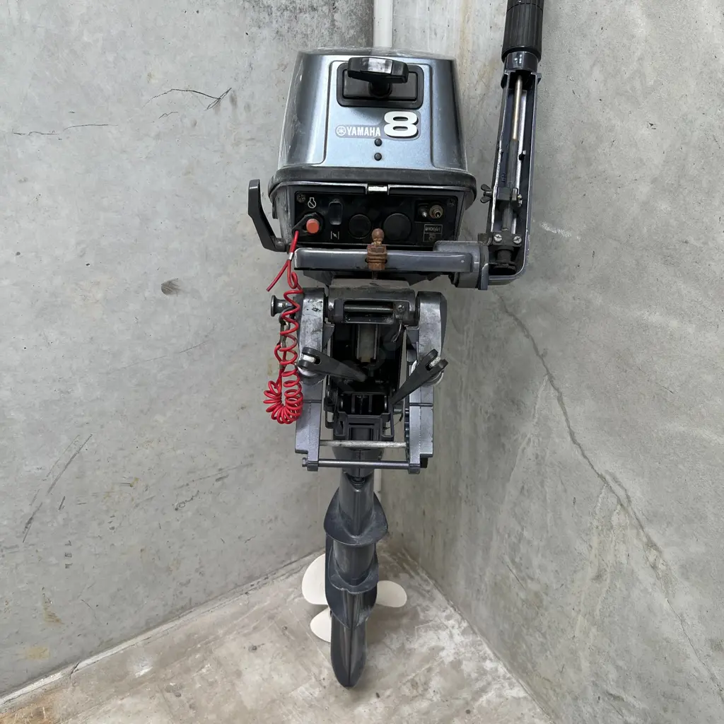 Yamaha 8 Outboard Motor. Image 1++
