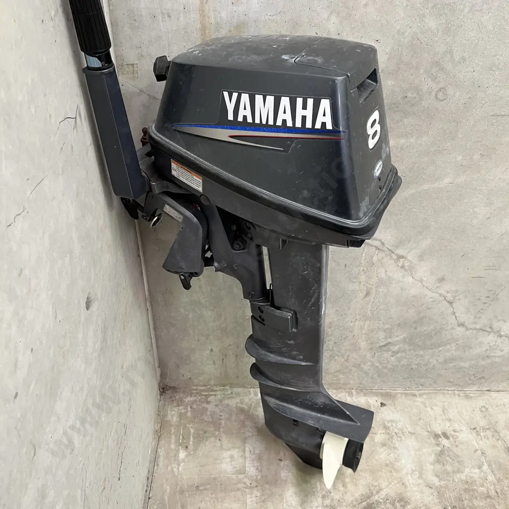 Yamaha 8 Outboard Motor. Image 1++
