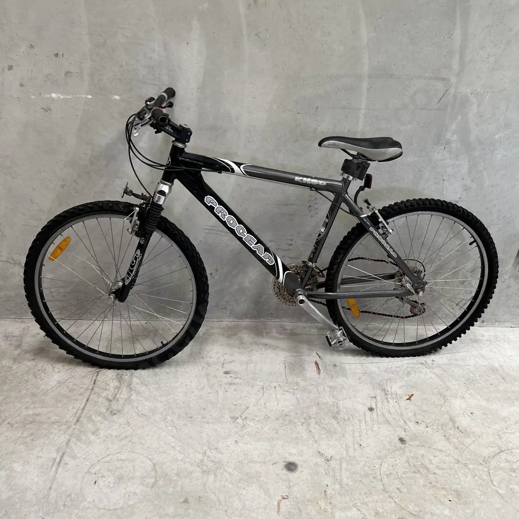 Progear KX80 Bike. Alumimum Alloy 7005 Heat Treated Frame. Front Shocks. Image 1++