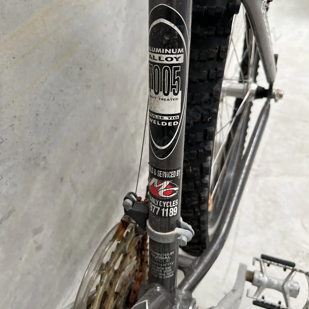 Progear KX80 Bike. Alumimum Alloy 7005 Heat Treated Frame. Front Shocks. Image 1++