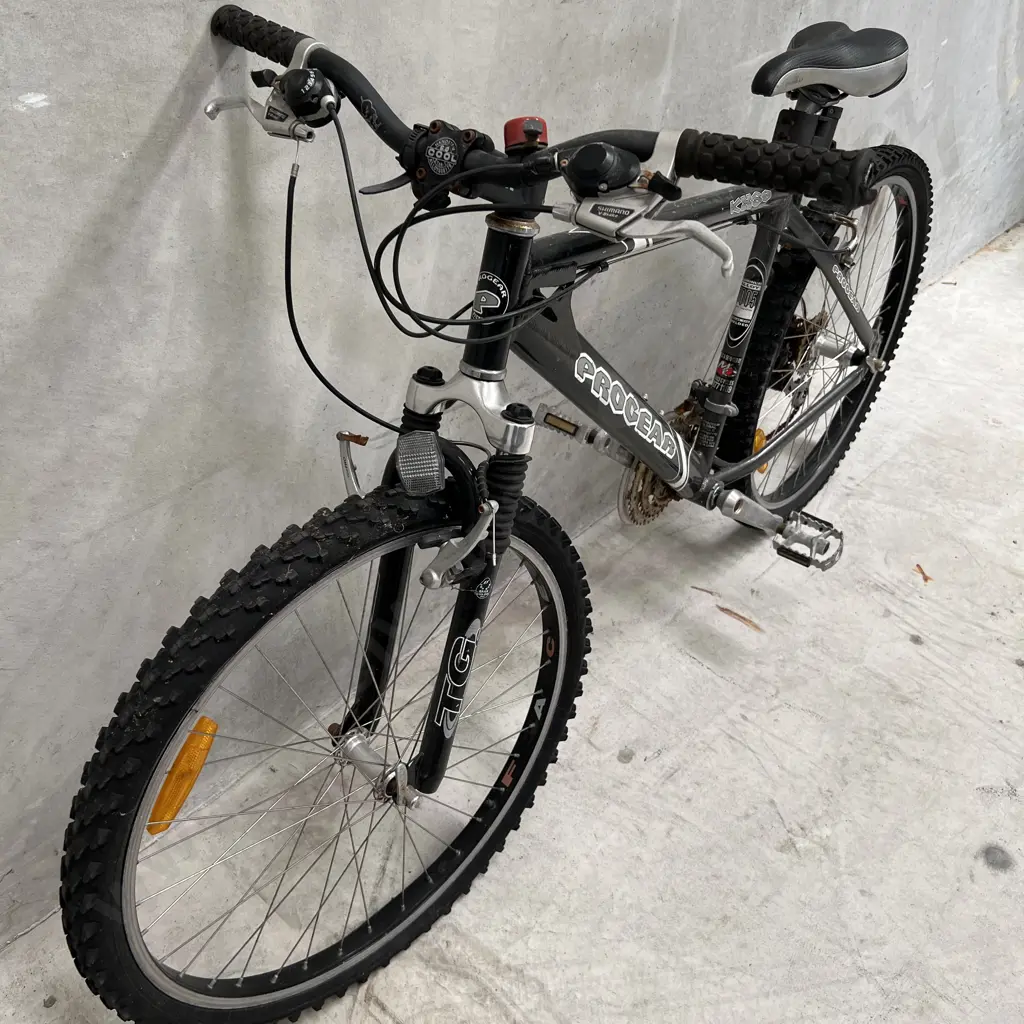 Progear KX80 Bike. Alumimum Alloy 7005 Heat Treated Frame. Front Shocks. Image 1++