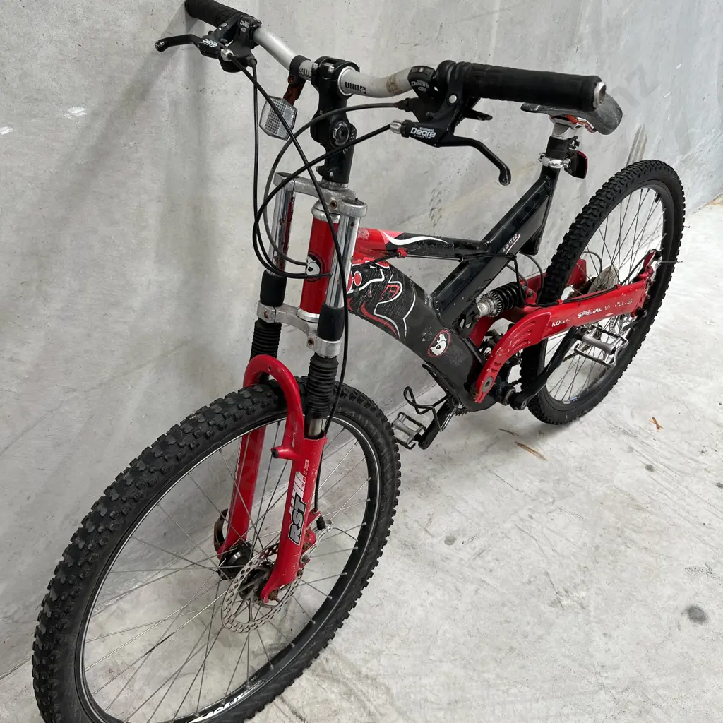 Limited Edition Holden Special Vehicles Promotional Bike. Front and rear shocks Image 1++