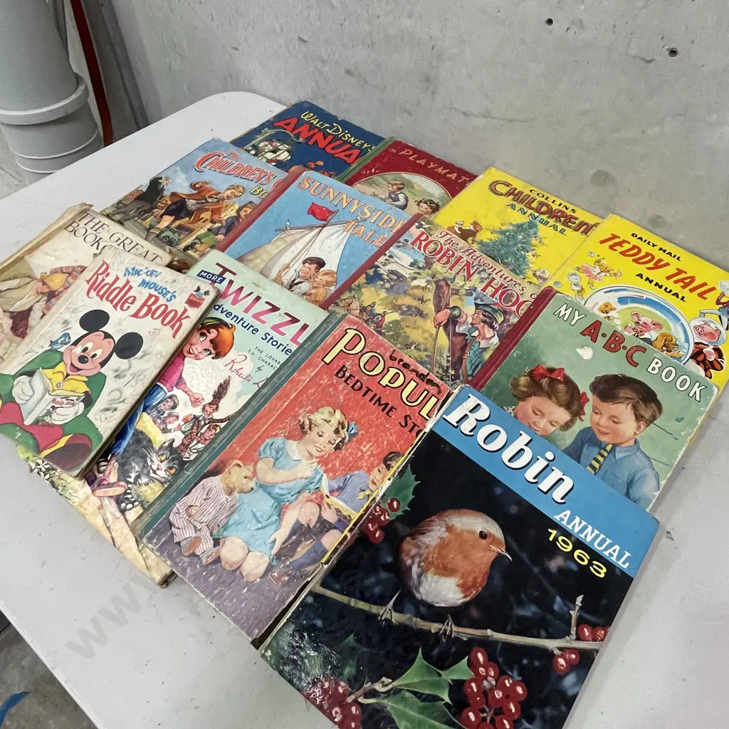 Large Assortment of Childrens Books Image 1++