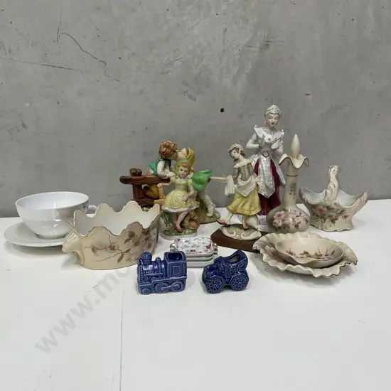 Box of Assorted items