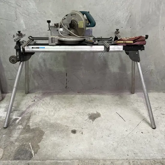 Makita LS1040 Compound Mitre Saw with Hitachi US610 Universal Workstation