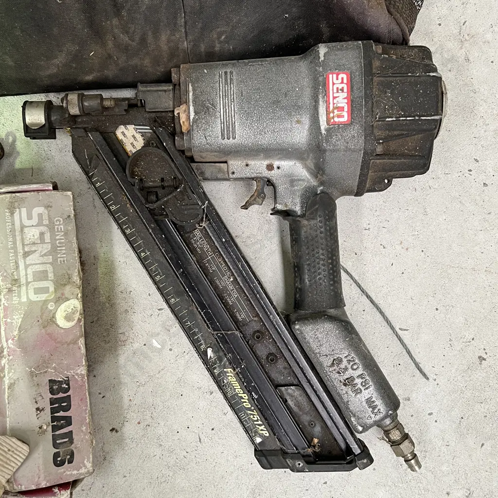 Senco Hydraulic Framing gun with additional nails and one other framing gun in Carters Bag Image 1++