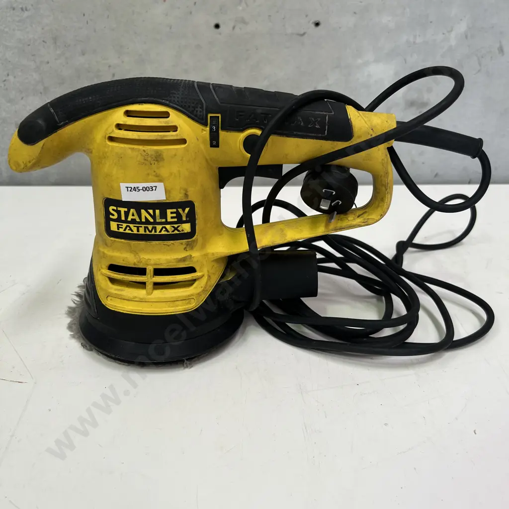 Stanley Fatmax Sander. Model FME440-XE Image 1++