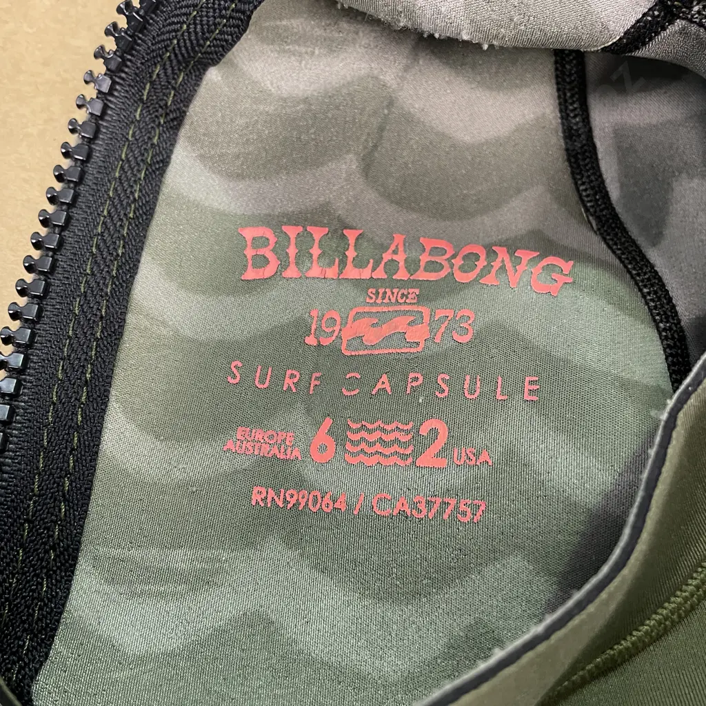Billabong Wetsuit. Size as shown Image 1++
