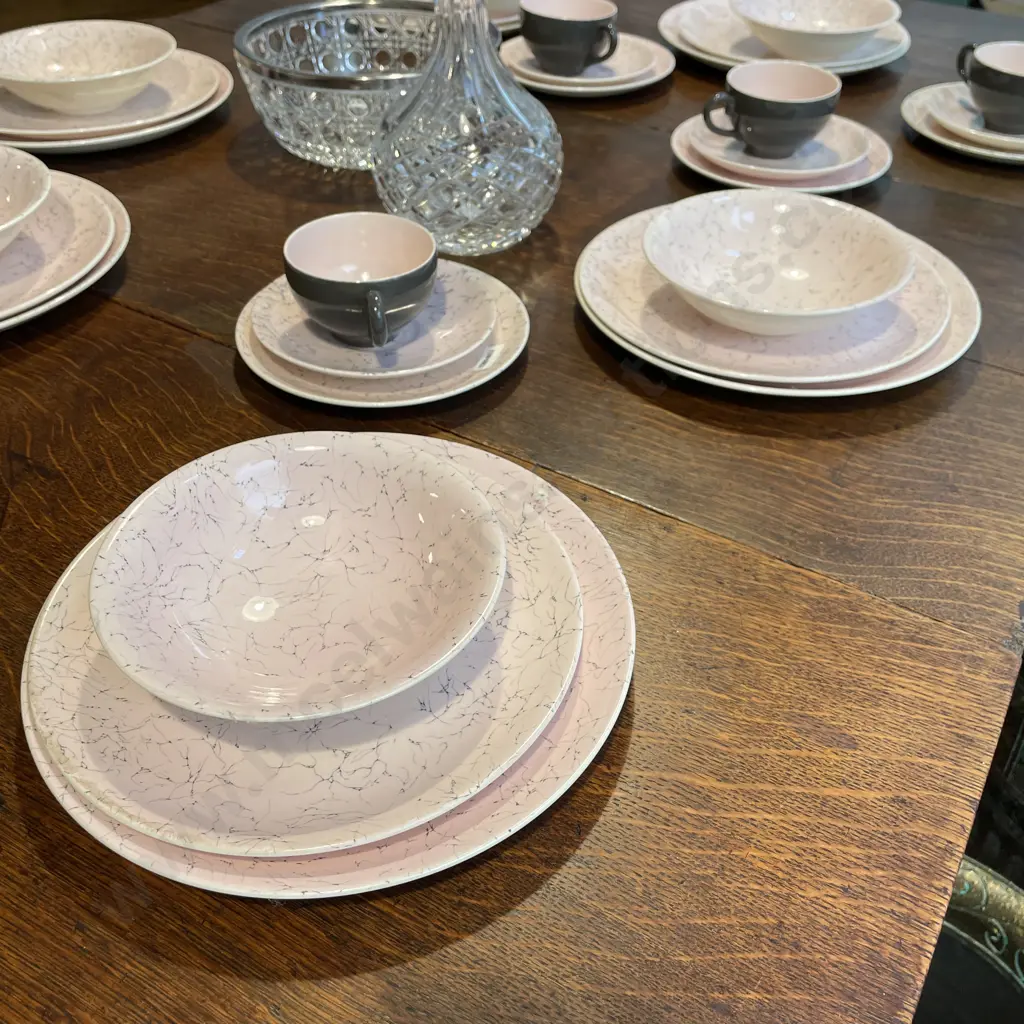 Myott Mid Century "King-Pin" Dinner/Teaware  Image 1++