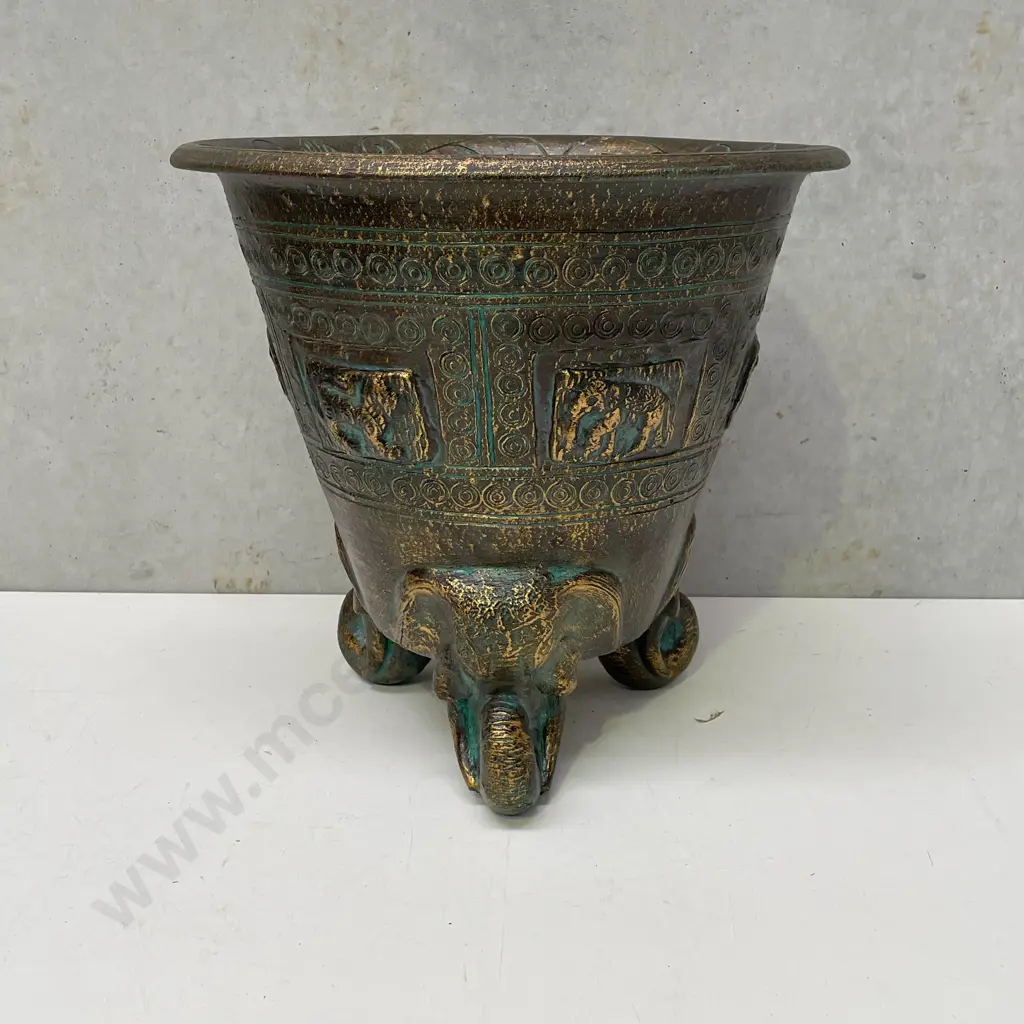 Tro Footed Plant Pot Bronze effect with Elephant Detail H39 Dia40 Image 1++
