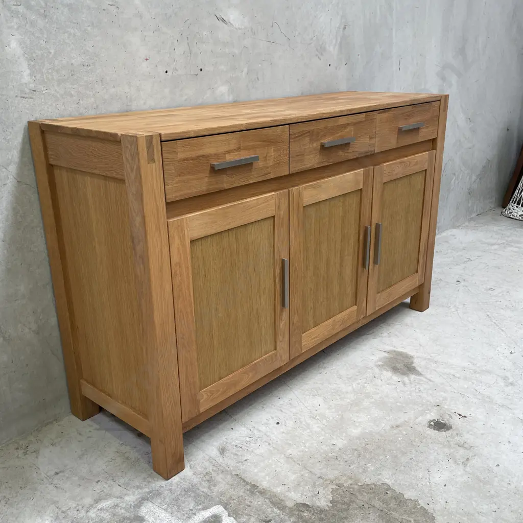 Ex Furnish "Modena" Solid Oak 3 Drawer, 3 Door Buffet/Sideboard L1.4m D46cm H87cm. Excellent Cond Image 1++