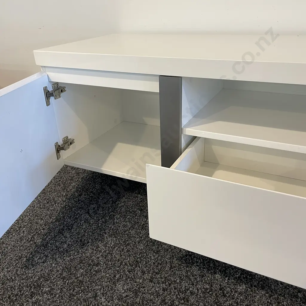 Modernist High Gloss White Painted Entertainment Unit. 2 Door, 2 Drawer. Chrome Frame/Legs. H50 D45 W180 Image 1++